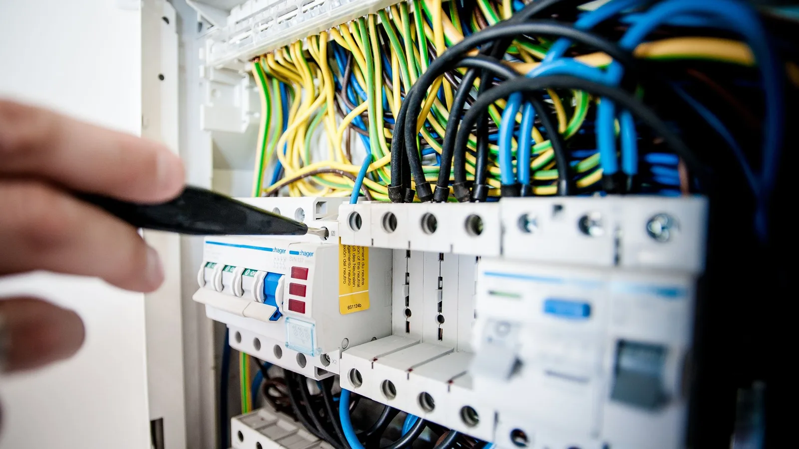 Electrical supply for a new office block, photo 2